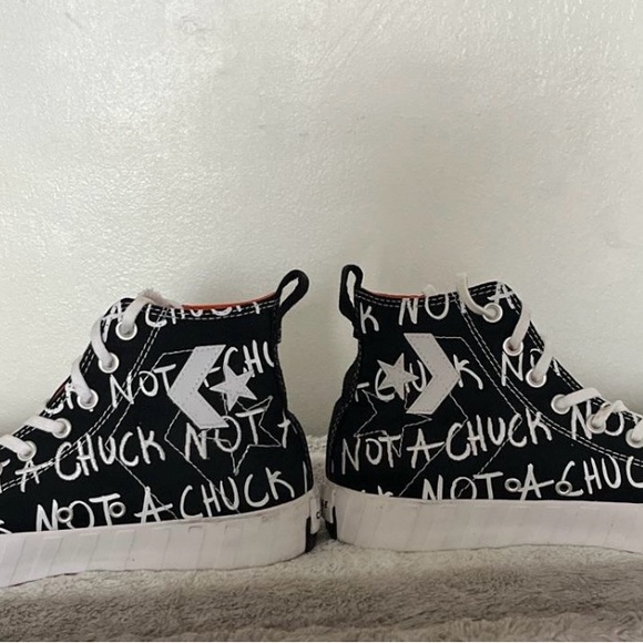 Converse shoes - Picture 3 of 5